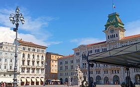 Casa Vacanze Trieste - Vista Piazza Unita
